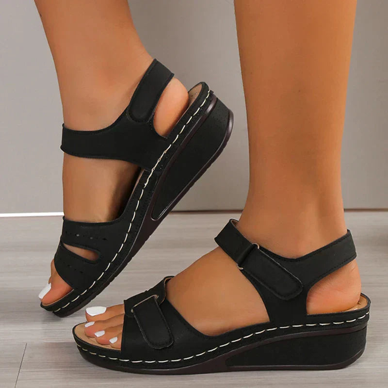 Callie | Women&
